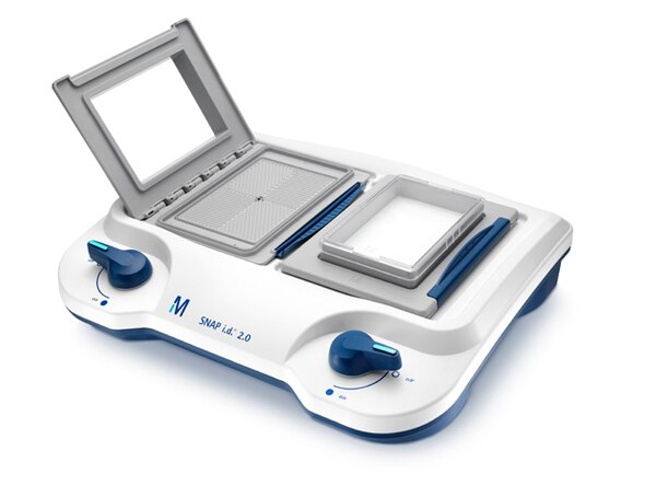 SISTEMA MINI Y MIDI DE DETECCCION DE PROTEINAS SNAP i.d. 2.0 DE (7,5 x 8,4 cm y 8,5 x 13,5 cm) INCLUE THE SNAP I.D. 2.0 BASE, A MINI BLOT HOLDING FRAME,A MIDI BLOT HOLDING FRAME, TWO ANTIBODY COLLECTION TRAYS, VACUUM TUBING, ROLLING PAD & BLOT ROL