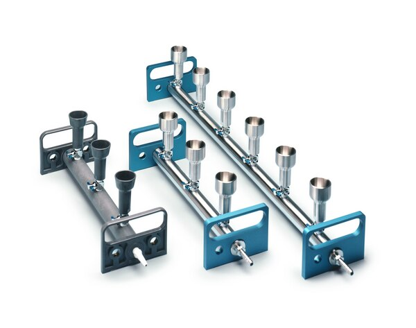 SOPORTE MULTIPLE DE TRES PUESTOS PARA FILTRACIONESSIMULTANEAS POR VACIO, EN ACERO INOXIDABLE. INCLUYE CONECTOR DE 1/4" NPTM PARA CONEXION DE MANGUERA