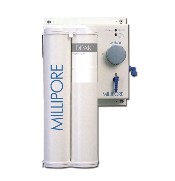 SISTEMA PURIFICADOR DE AGUA TIPO MILLI DI MILLIPORE, PRODUCE AGUA TIPO II A PARTIR DE LA RED, CAUDAL DE PRODUCCION DE 3 A 5 LITROS DIARIOS RECOMENDABLE. Incluye SENSOR DE RESISTIVIDAD QUE INDICA CUANDO PACK DEBE SER CAMBIADO.