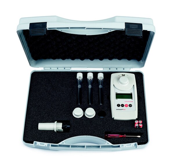 SPECTROQUANT® MOVE Cl2 / O3 / ClO2 / CyA / pH. MARCA MERCK