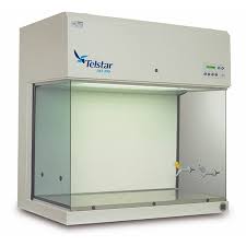 CABINA DE FLUJO LAMINAR HORIZONTAL TELSTAR AH-100; ZONA DE TRABAJO DE 1200MM EN ACERO INOX; EX L1260 X A845 X H1290MM; CON LUZ FLUORESCENTE Y UN ENCHUFE; CON LUZ UV; CON SOPORTE, BARRA Y SEIS GANCHOS PARA NUTRICION PARENTERAL