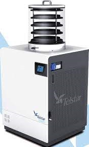 [34019] CAMARA ACRILICA CILINDRICA CON 4 BANDEJS CALEFACTADAS PARA MATERIAL A GRANEL CON PLACA ADICIONAL PARA EQUIL TERMICO CON VALVULA DE AILAMIENTO ENTRE LA CAMARA Y EL CONDENSADOR